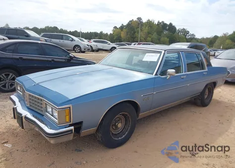 1980 Oldsmobile 98 из США, поврежденный, VIN 3X69RAM202642